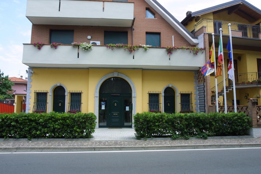 Borromeo Residenze Service S.A.S Peschiera Borromeo Luaran gambar